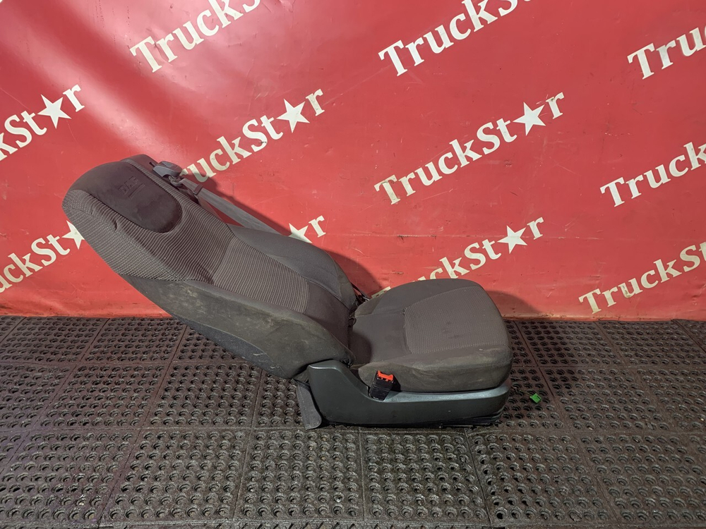 Сиденье водительское пневматическое