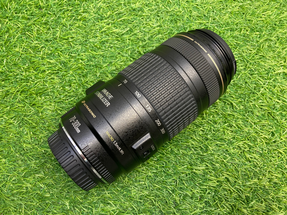 Canon EF 70-300mm 4-5.6 IS USM