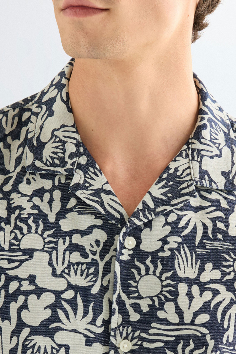 Рубашка мужская WRANGLER SS RESORT SHIRT DENIM PRINT