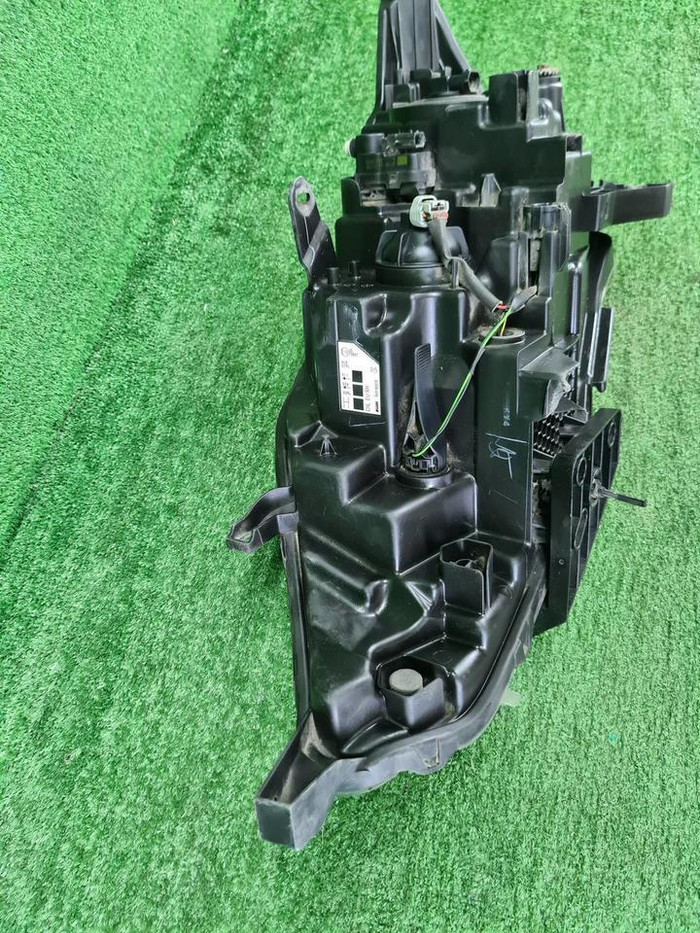 Фара правая Nissan Qashqai J11 (2013-2019) галоген