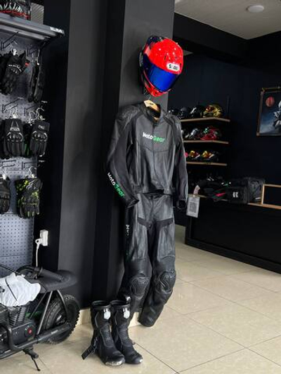 2 piece suit Prototyope 1