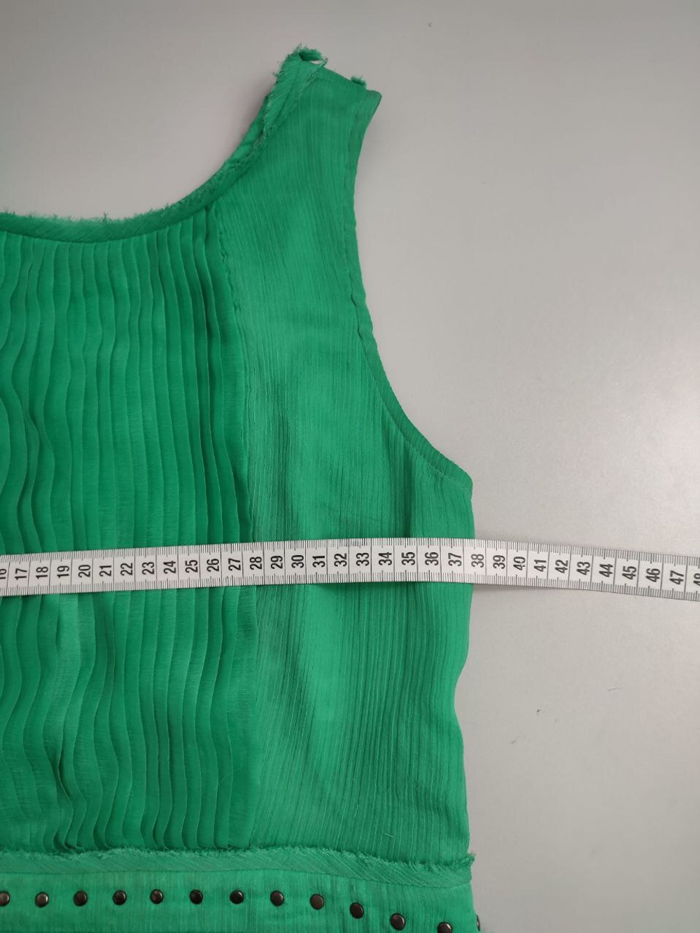 Платье красивого оттенка 44 размер