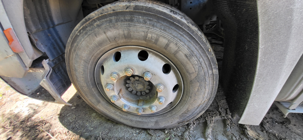 Shacman (Shaanxi) SX* 4x2 Седельный тягач SX4188YV481TL (Газ, 12,5 л, 419 л.с., МТ)