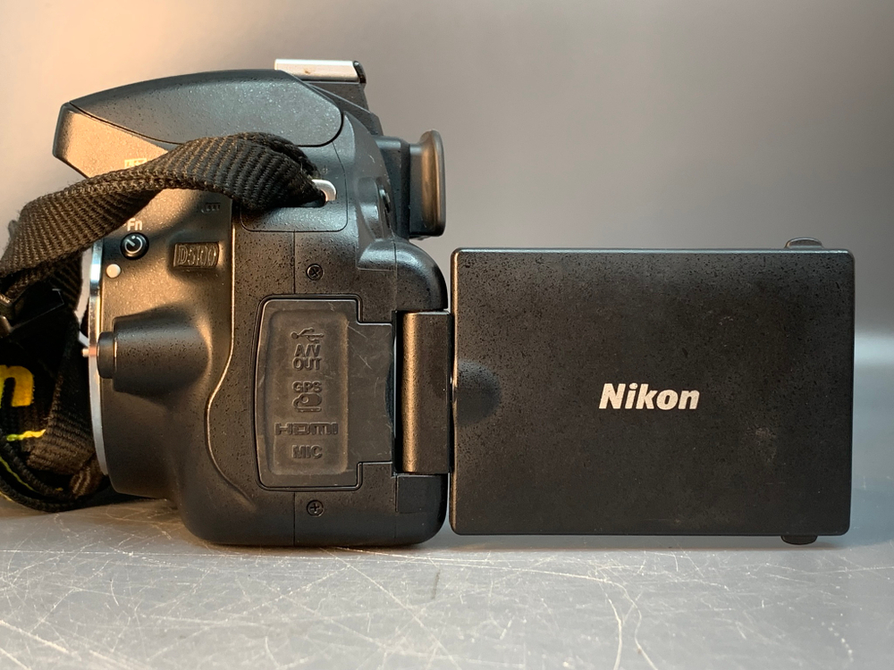 Nikon D5100 kit 18-55mm, 22994 кадров