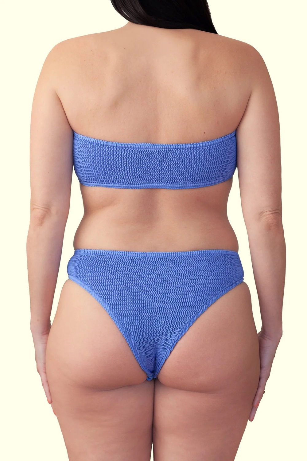 Топ купальника синий