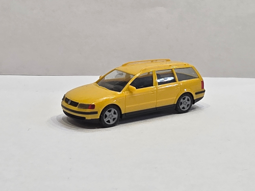 Машинка 1:87 Volkswagen (VW) Passat Variant B5