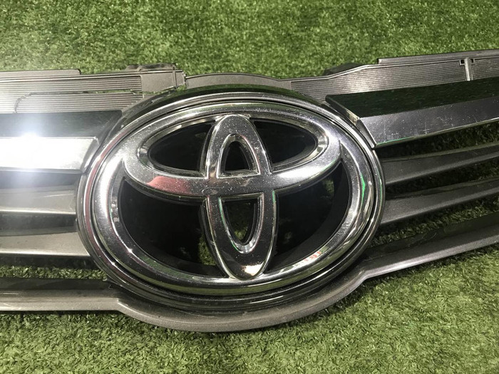 Решетка радиатора Toyota Camry xv50 (2014-2017)