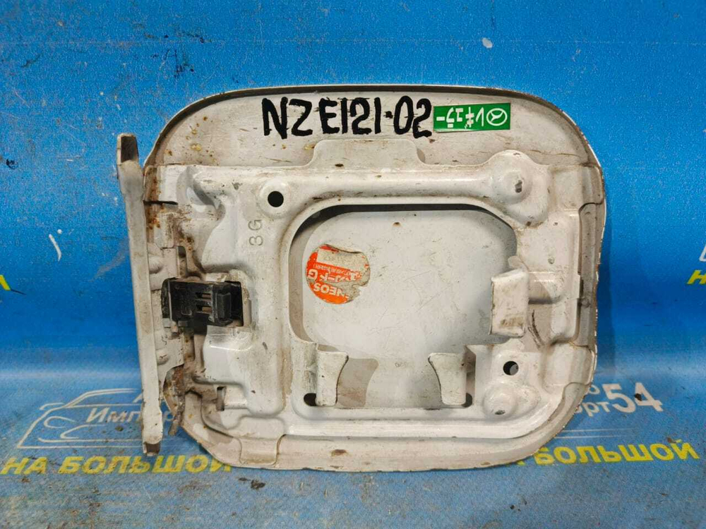 Лючок бензобака TOYOTA FIELDER 2001