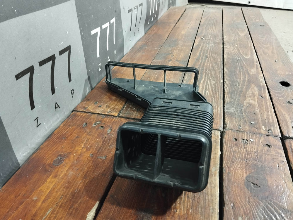 Воздухозаборник Kia Sorento 3 Prime (UM) 14-20 Б/У Оригинал 28210C5100