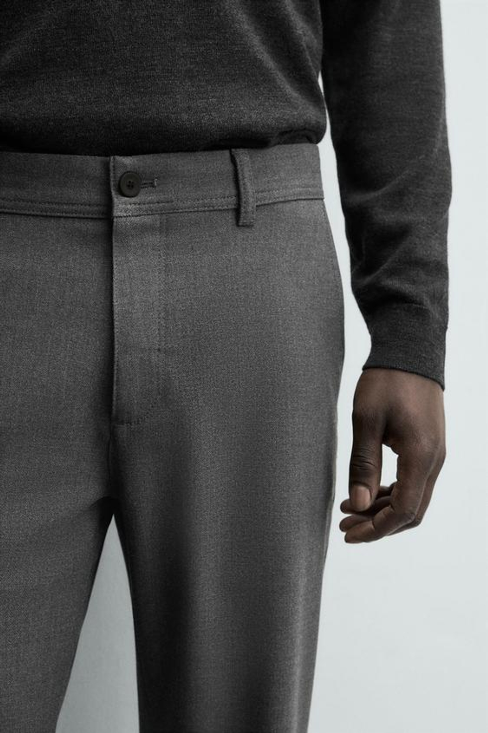 ZARA БРЮКИ ЧИНОС ИЗ КОМФОРТНОЙ РЕЛЬЕФНОЙ ТКАНИ, НАТУРАЛЬНЫЙ СЕРЫЙ