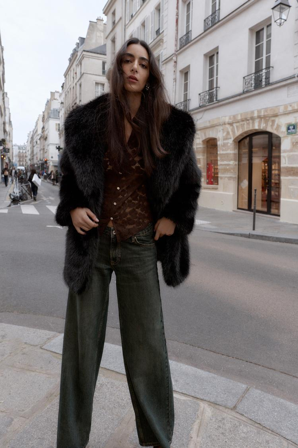 ZARA ШУБА ИЗ ИСКУССТВЕННОГО МЕХА С ПОЯСОМ, ЧЕРНЫЙ