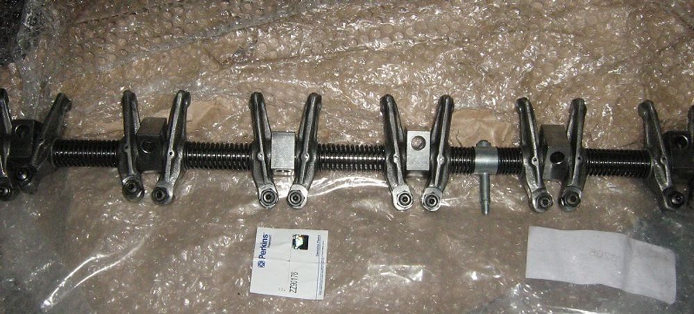 Ось коромысел в сборе / ROCKERSHAFT ASS АРТ: ZZ90176 Ось коромысел в сборе / ROCKERSHAFT ASS АРТ: ZZ90176