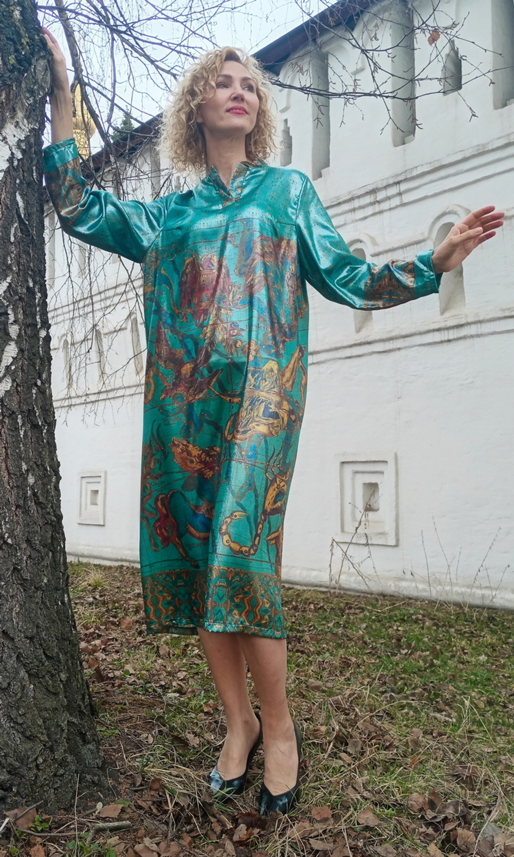 Платье «Созвездия», по мотивам карт из атласа звездного неба Globi coelestis