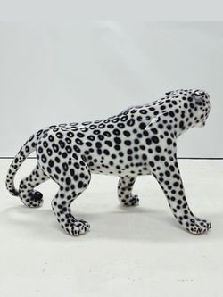 Boxer Статуэтка "Снежный Барс"