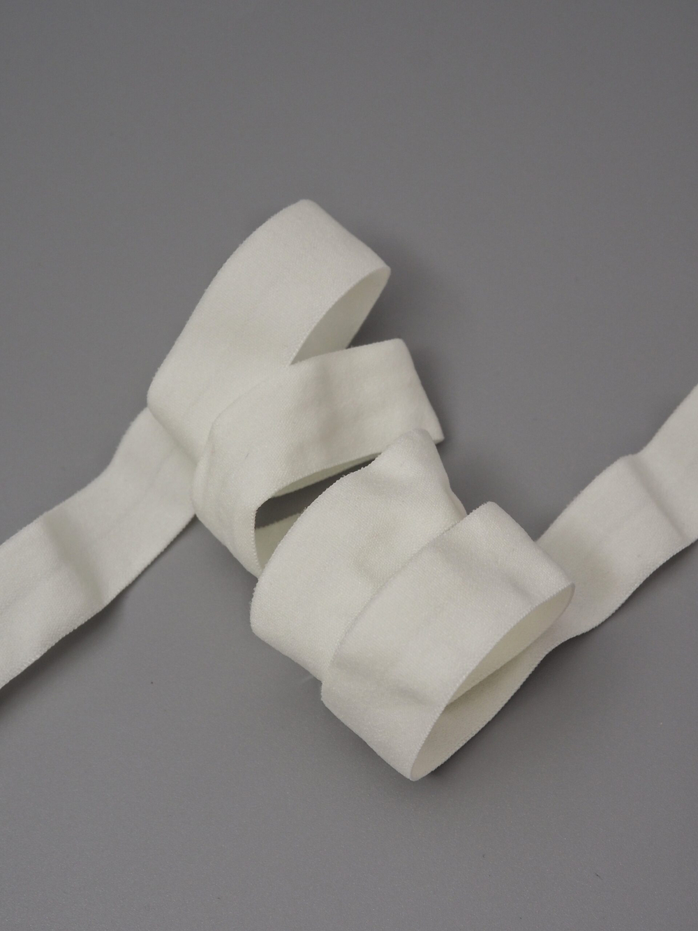 Бейка эластичная шампань матовая ширина 15 мм