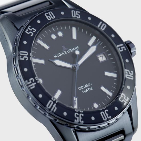 Jacques Lemans 42-12E вблизи