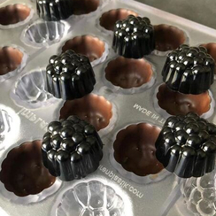 477 | Форма для шоколадных конфет "Ягода" (275*175 мм)