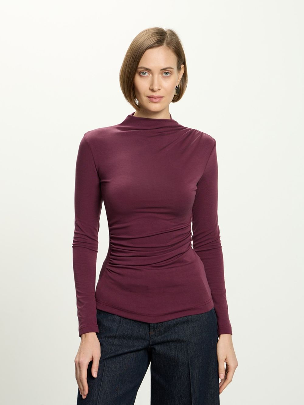 Лонгслив с драпировкой бордовый