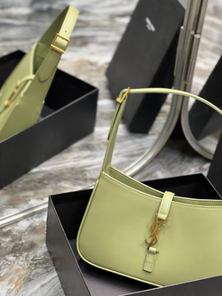 Saint Laurent Le 5 à 7 Hobo Bag