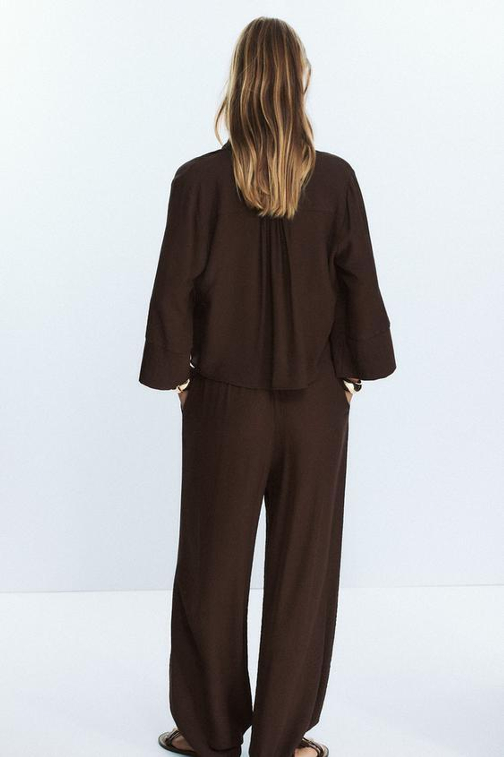 ZARA ШИРОКИЕ БРЮКИ ИЗ ТКАНИ БАМБУЛА, КОРИЧНЕВЫЙ