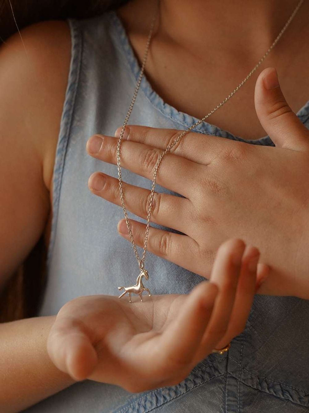 Подвеска Лошадка на шнурке