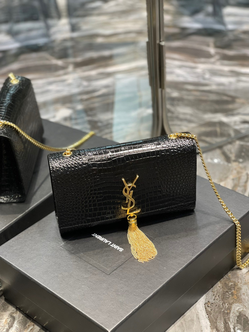Saint Laurent Kate Medium Bag 24 cm