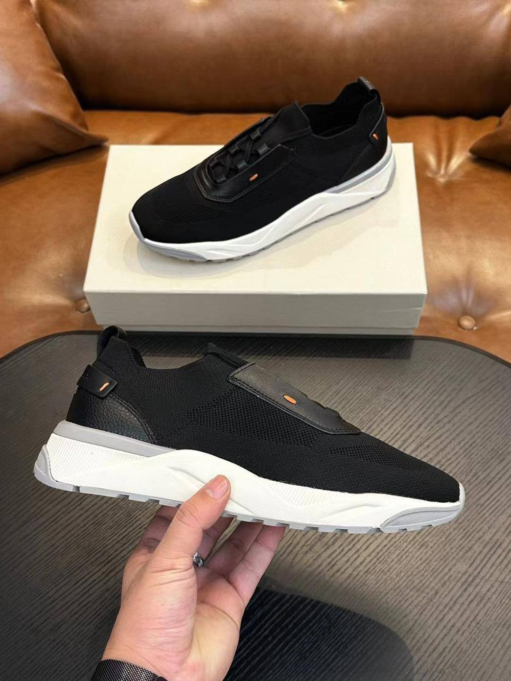 Кроссовки Santoni
