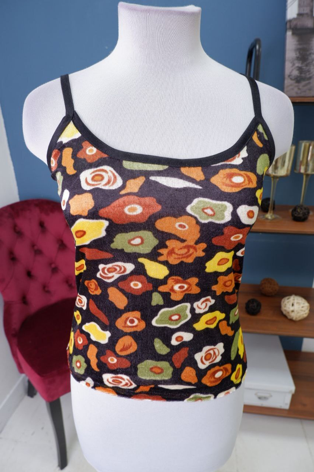 Топ с цветами 40-42 размер