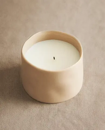 ZARA HOME АРОМАТИЧЕСКАЯ СВЕЧА LUMINOUS CAMELLIA (150 Г)