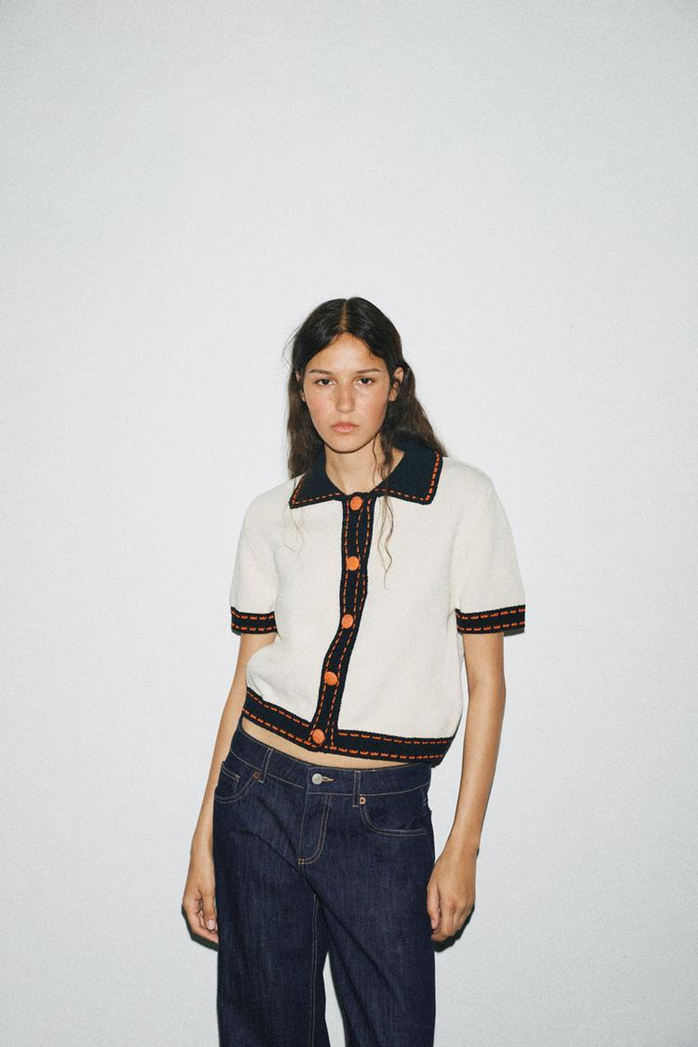 ZARA ТРИКОТАЖНЫЙ КАРДИГАН С КОРОТКИМИ РУКАВАМИ И ДЕКОРАТИВНОЙ СТРОЧКОЙ, ЭКРЮ