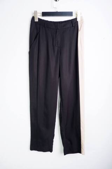 Брюки Parole со светлыми вставками,визуально на 44 размер, новые