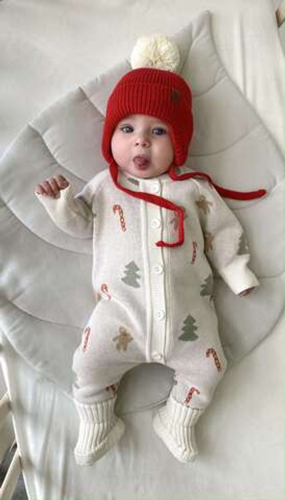 Вязаный комбинезон (зимняя сказка)