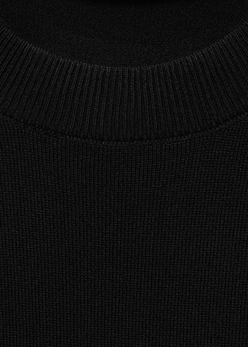 Джемпер из тонкого трикотажа с короткими рукавами