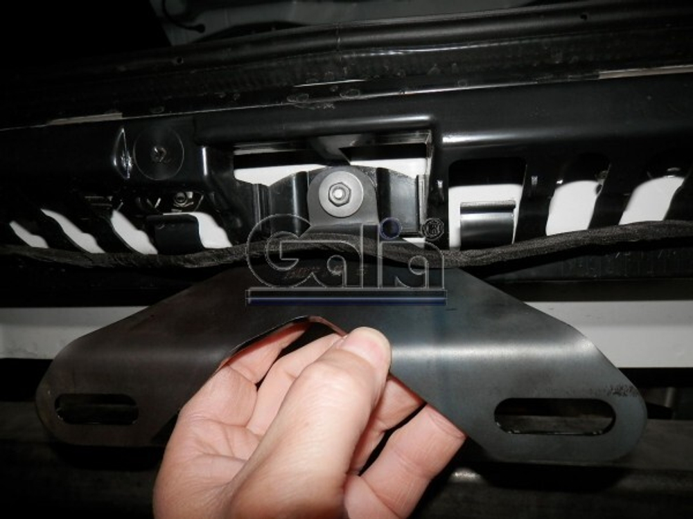 Фаркоп оцинкованный Galia B021C для BMW 3-Series 2011- седан/универсал, BMW 1-Series 2011-, (паспорт и сертификат в комплекте)(без электрики)