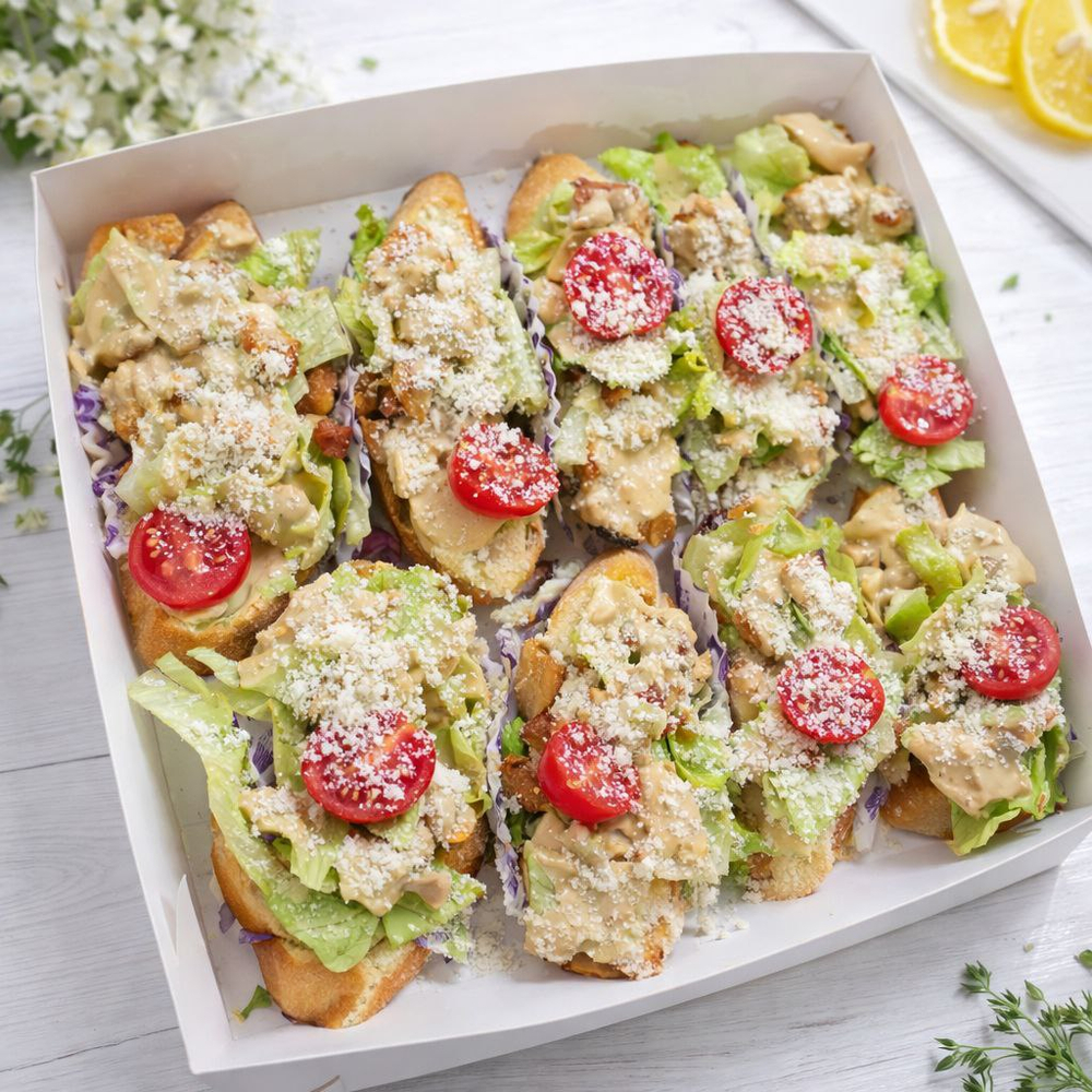 Брускеты с сыром, индейкой и вялеными томатами