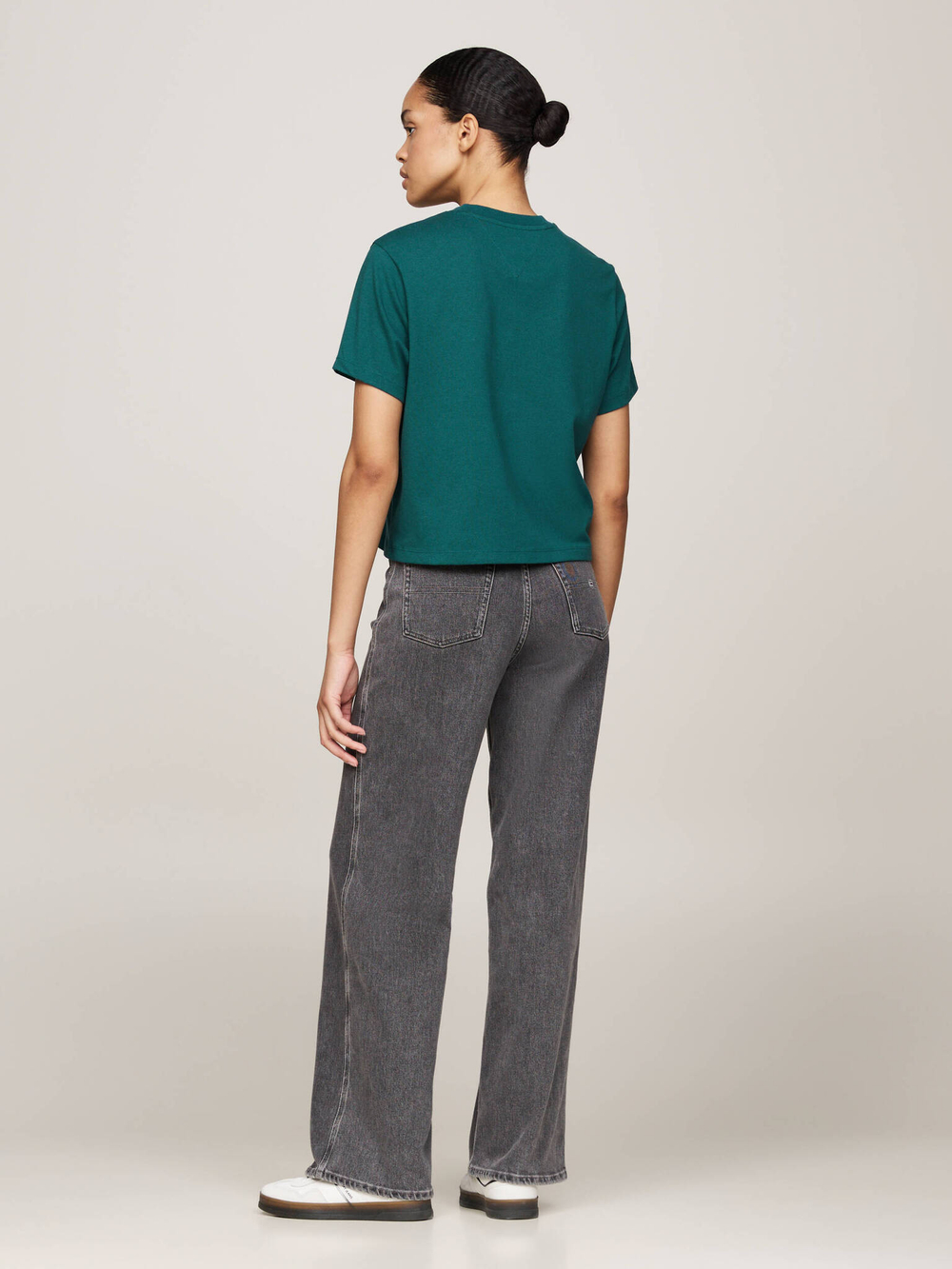 Футболка Tommy Jeans - зеленый(DW0DW17391)