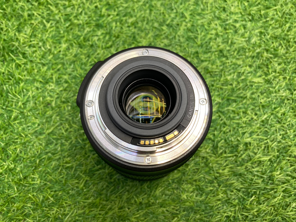 Canon EF-S 18-135mm 3.5-5.6 IS
