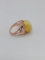 Кольцо бижутерное с янтарем