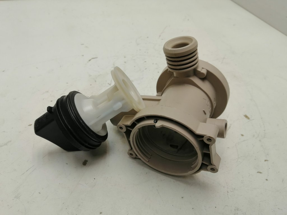 HWD80-BP14979 кт108 Улитка сливного насоса для стиральной машины Haier HWD80-BP14979 б/у