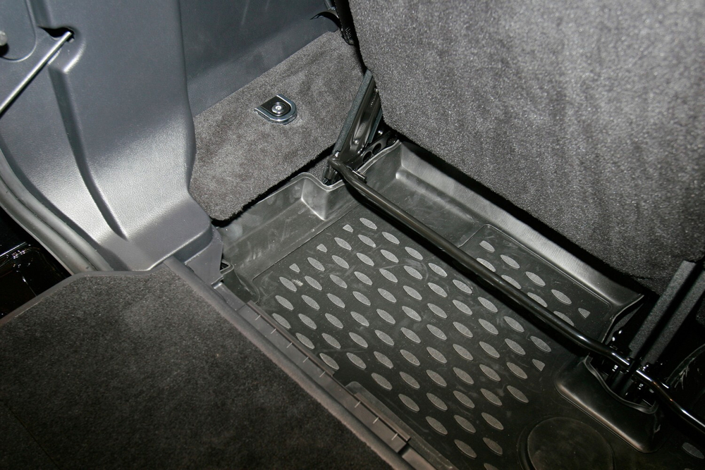 Коврик в багажник для LAND ROVER Discovery 4, 2010-2014, 2014-, внедорожник кор. (полиуретан) арт.NLC.28.05.B13