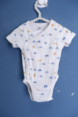 Боди H&M стильное на 2/4 месяца