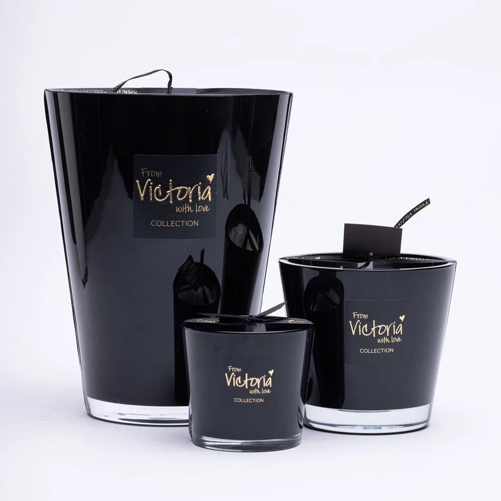 nan Свеча ароматическая Glossy black Victoria with Love Черный