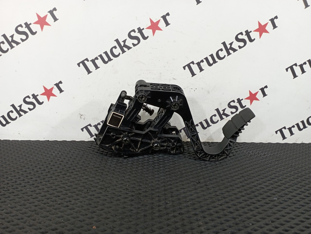 Педаль газа