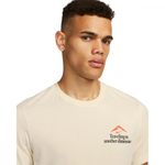 FJ2355-113 Футболка муж. Nike Dri-FIT Men's Running T-Shirt