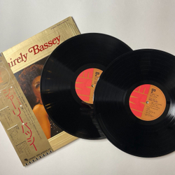 Винтажная виниловая пластинка LP Shirely Bassey Golden Double 32 (Japan 1972) (Obi) Goldfinger