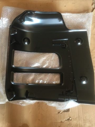 Угол металлического бампера МАН ТГА/ТГС самосвал