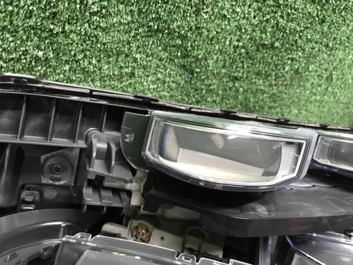 Битая Фара левая Genesis GV80 (2020-2023) LED