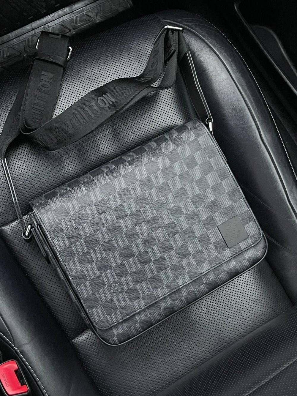 Клатч Louis Vuitton