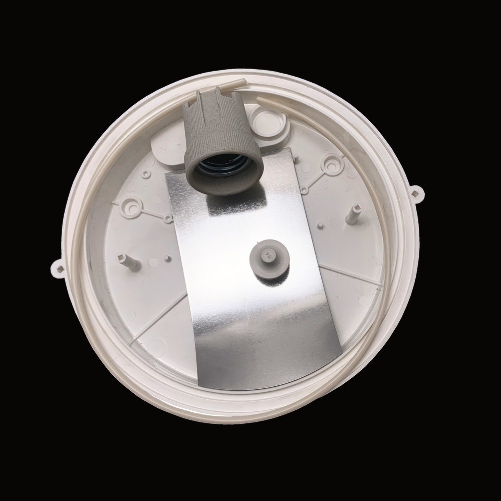 Настенно-потолочный влагозащищённый негорючий светильник с рассеивателем из поликарбоната под патрон Е 27, IP54, 60 Вт