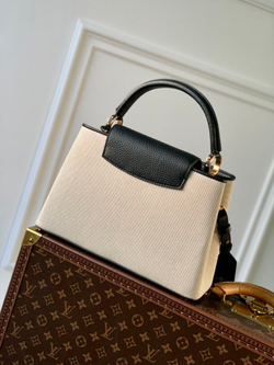 Louis Vuitton Capucines MM